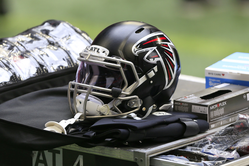 Pair of Falcons linemen carted off the field during training camp