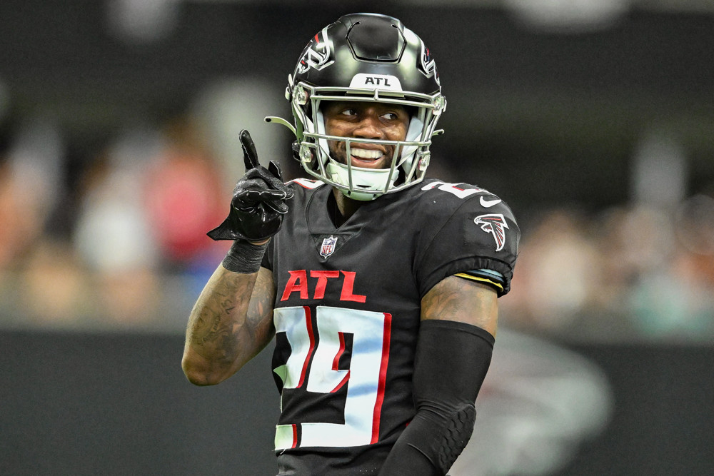 MLFootball on X: BREAKING: The Atlanta #Falcons released 2x Pro Bowl  cornerback Casey Heyward. The Former #Chargers star has 25 career  interceptions.  / X