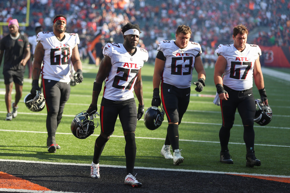 Alex Mack, Grady Jarrett among PFF's highest-graded Falcons of decade