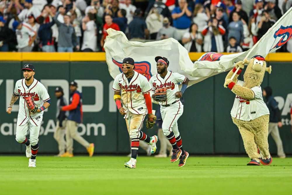 Braves, Dansby Swanson have reportedly had minimal negotiations this  offseason