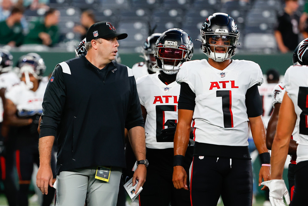 Former Falcon QB Marcus Mariota signs with Eagles