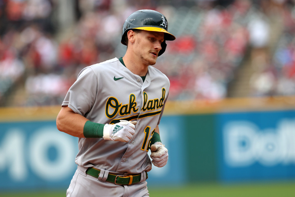 Braves trade for Gold Glove A's catcher Sean Murphy