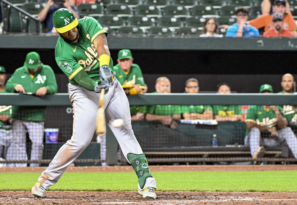 Oakland A's come up short against Braves in Turn Back The Clock in