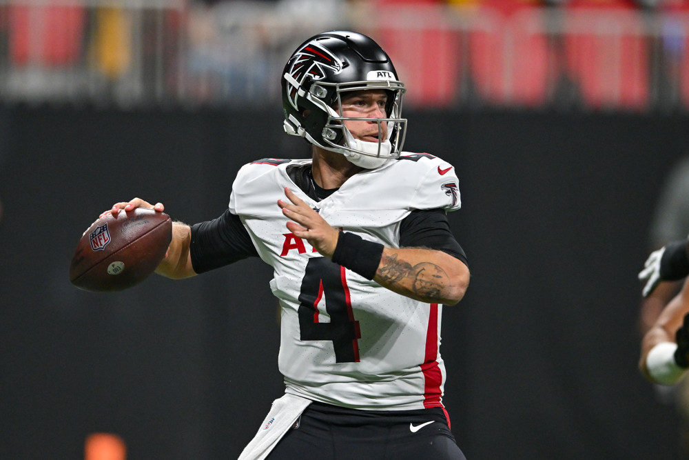 Atlanta Falcons: Uniforms won't change in 2018, but they should